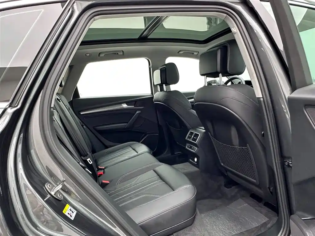 Audi Q5L 2022 40 TFSI Luxury Dynamic Edition