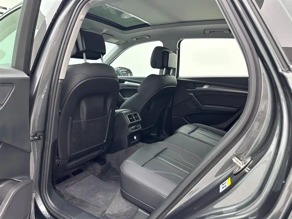 Audi Q5L 2022 40 TFSI Luxury Dynamic Edition