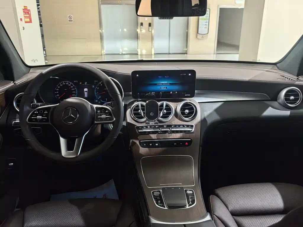 Mercedes-Benz GLC 2021 GLC 300 L 4MATIC Dynamic Edition