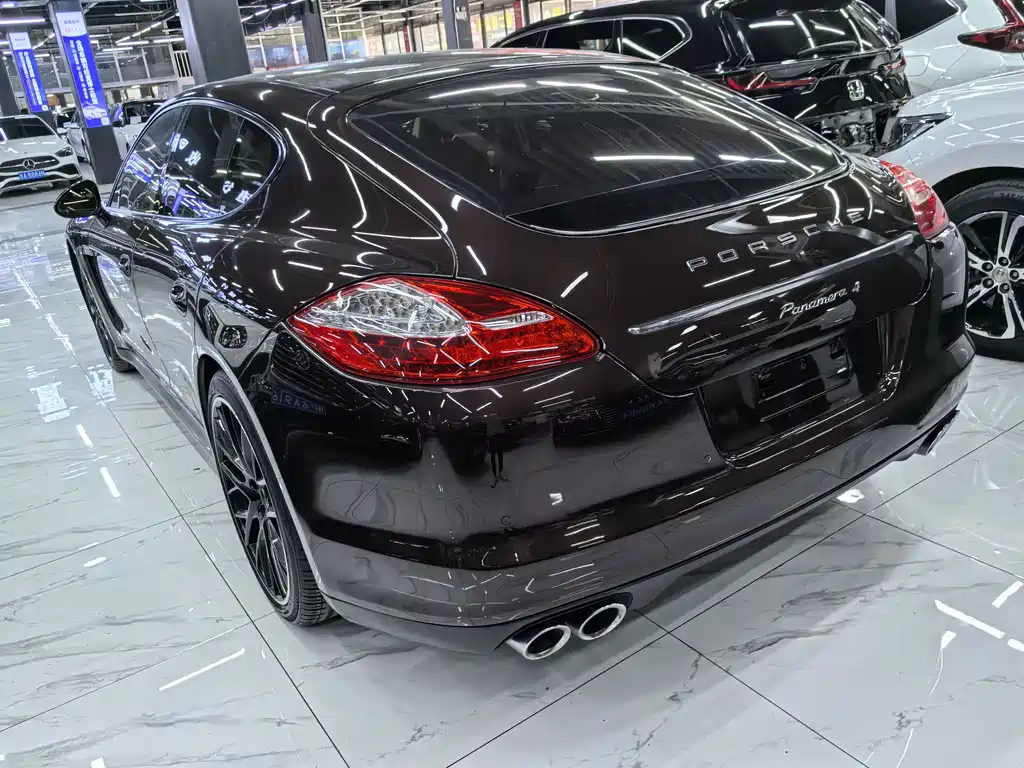 Porsche Panamera 2010 Panamera 4 3.6L