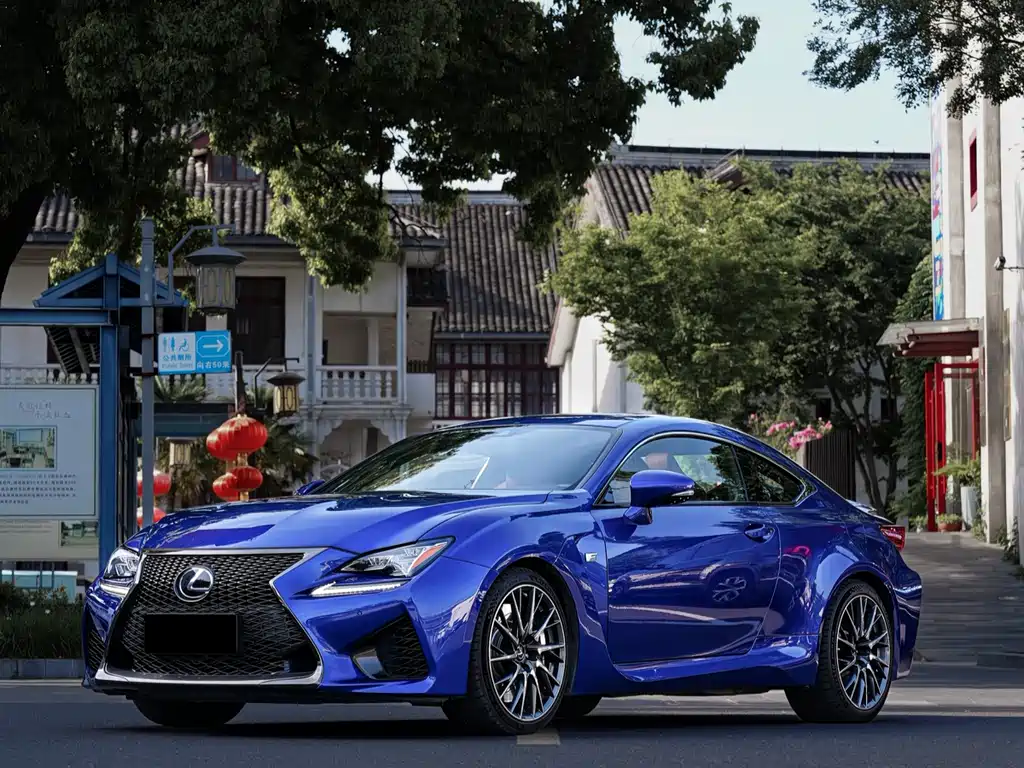 Lexus RC F 2015 F 5.0L Peak Edition