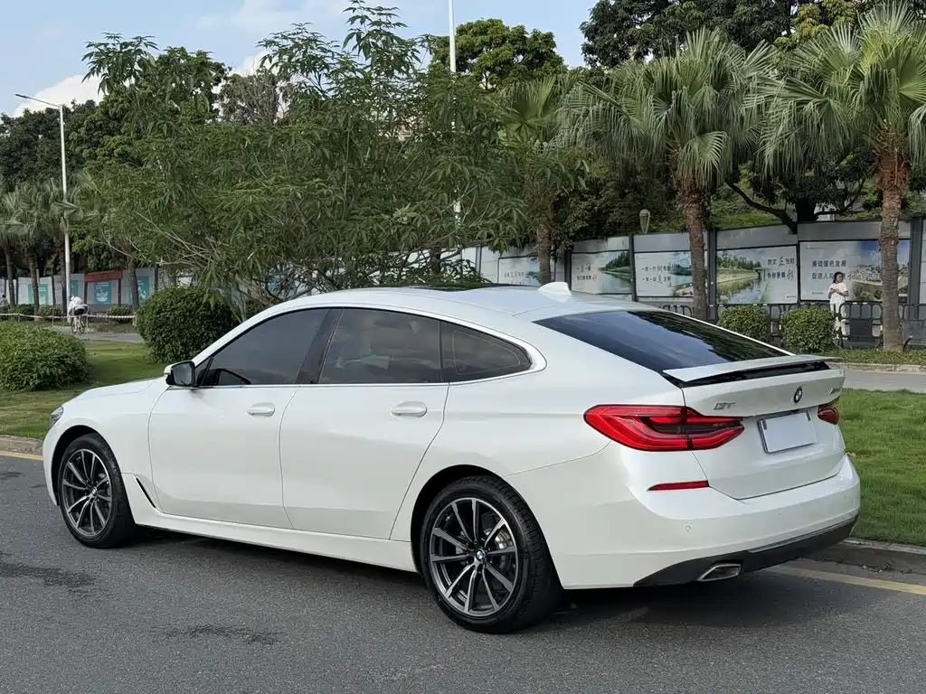BMW 6 Series GT 2021 630i Luxury Design Package