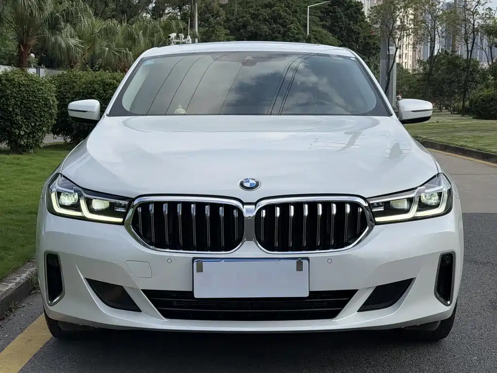 BMW 6 Series GT 2021 630i Luxury Design Package