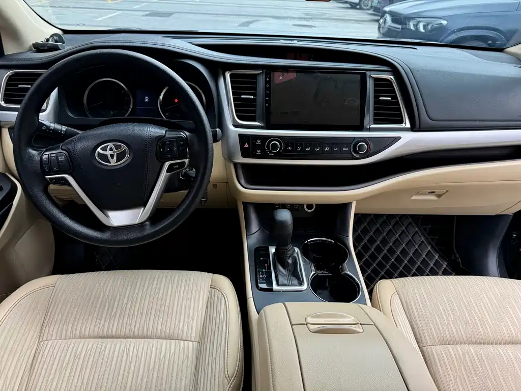 Toyota Highlander 2018 2.0T FWD Elite Edition 7-Seater China VI