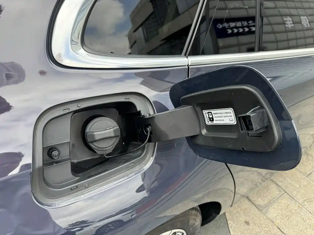Hongqi H5 2024 2.0T Automatic Smart Connected Flagship Edition