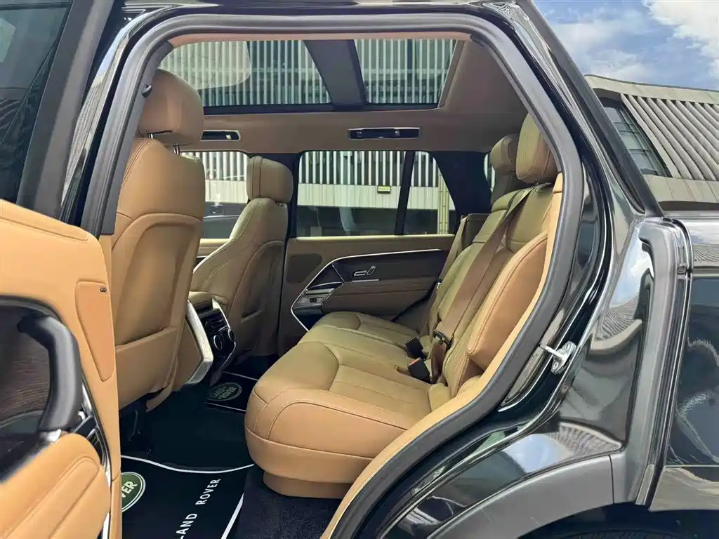Land Rover Range Rover 2023 3.0 L6 360PS Vogue Edition