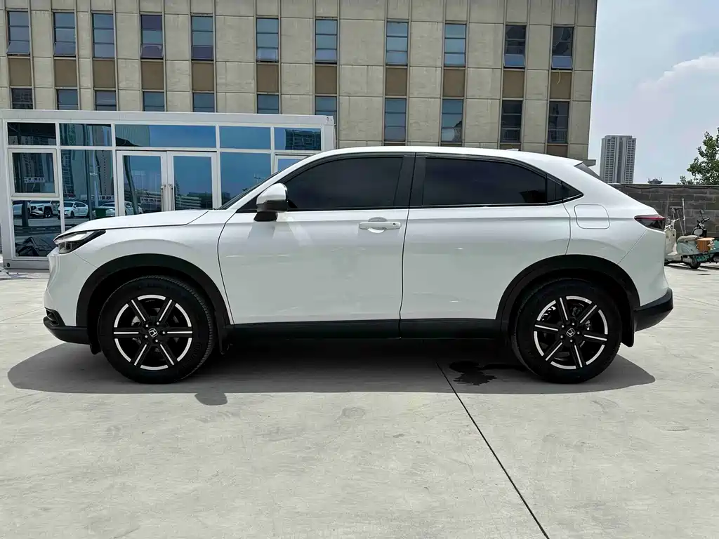 Honda Vezel 2023 1.5L CVT Tech Edition