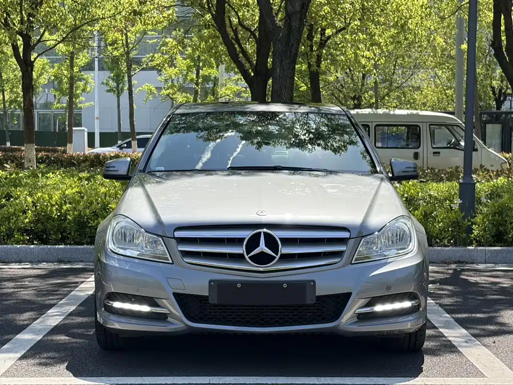 Mercedes-Benz C-Class 2013 C 180 Classic Grand Edition
