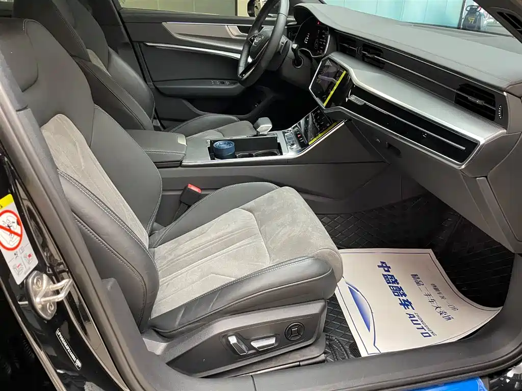 Audi A6L 2024 40 TFSI Luxury Dynamic Edition