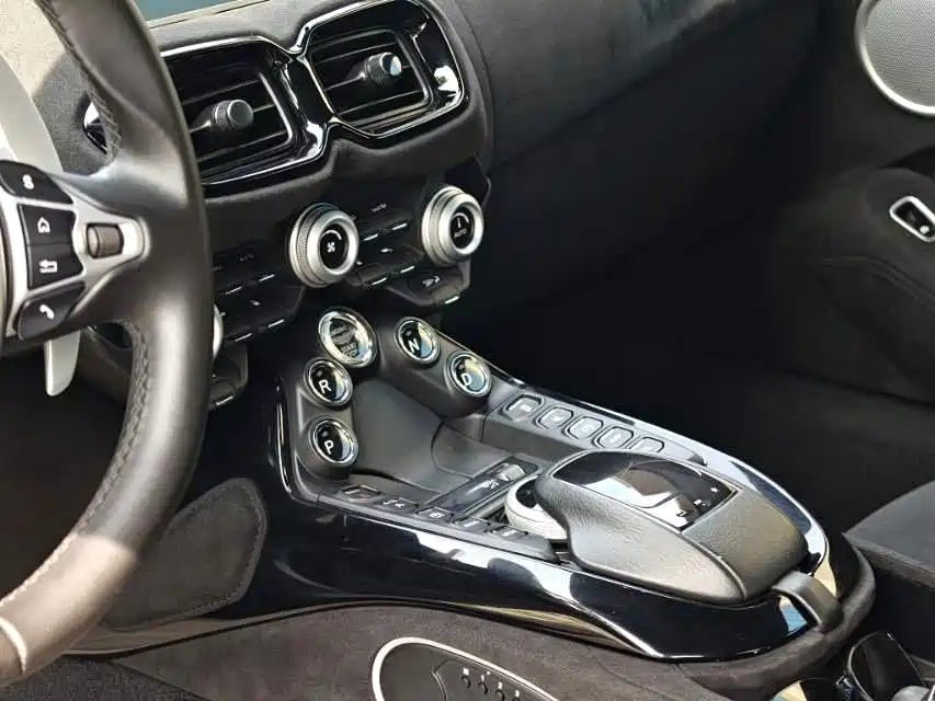 Aston Martin V8 Vantage 2018 4.0T V8 Coupe