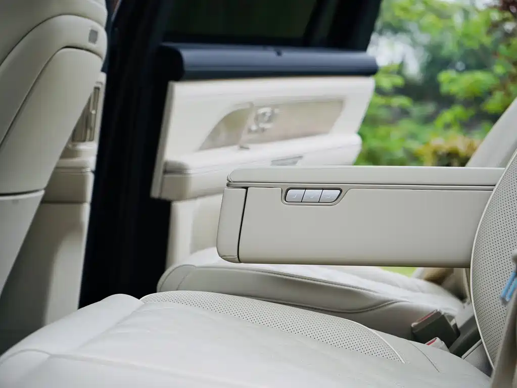 NIO ES8 2026 Six-Seater Executive Signature Edition