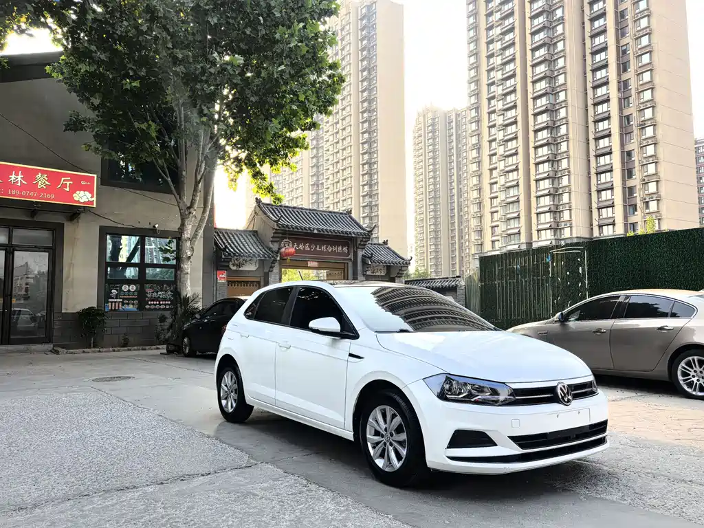 Volkswagen Polo Plus 2019 1.5L Automatic Colorful Tech Edition