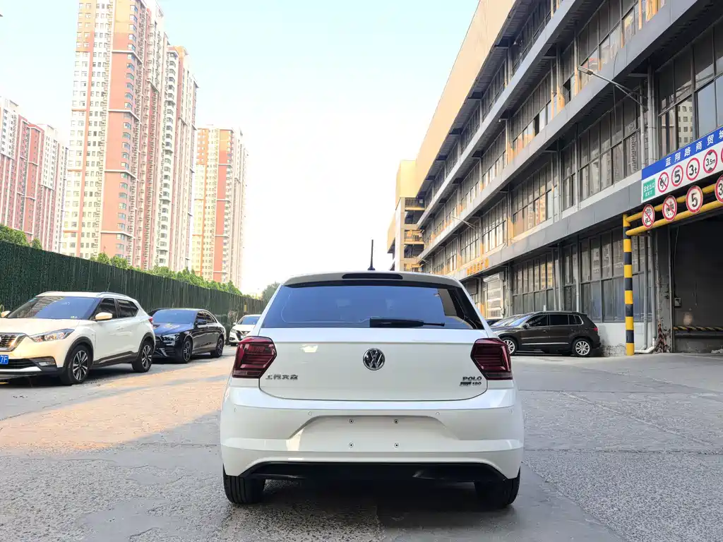 Volkswagen Polo Plus 2019 1.5L Automatic Colorful Tech Edition