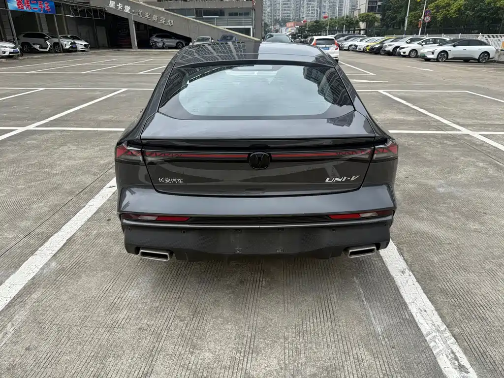 Changan UNI-V 2024 1.5T Prestige Edition