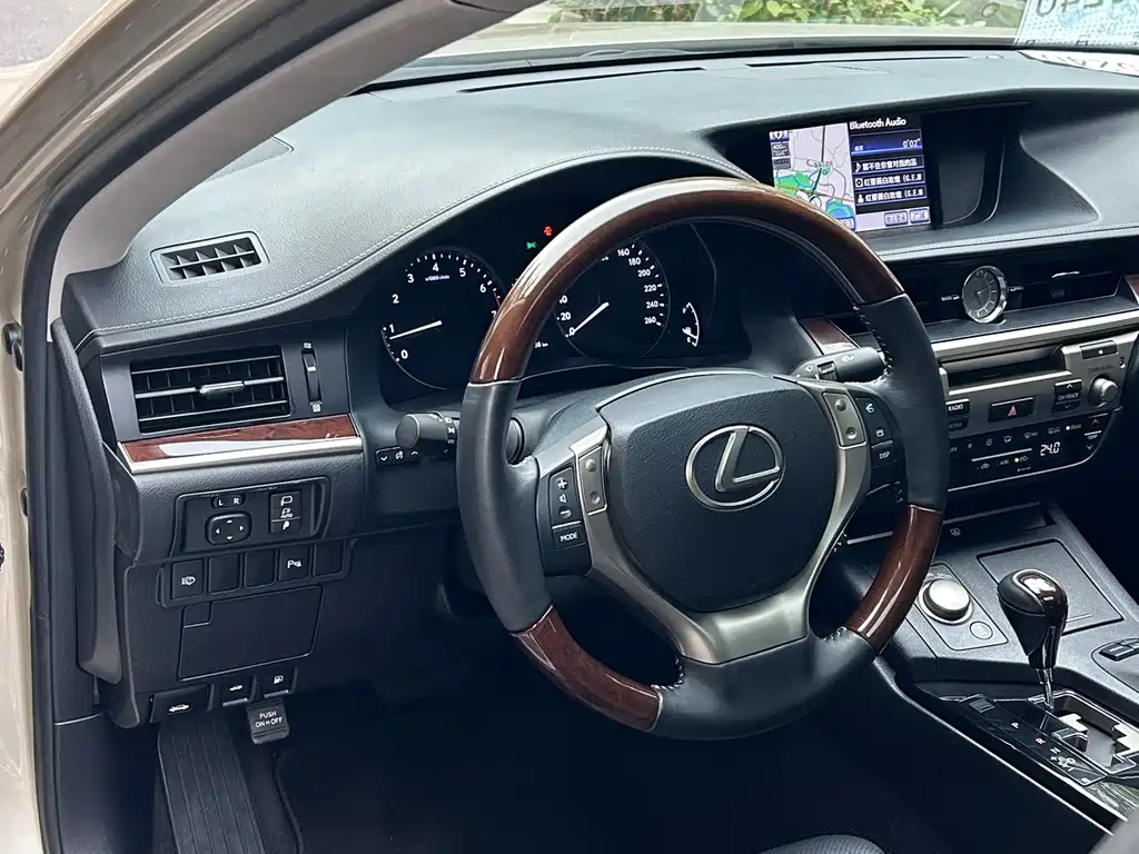 Lexus ES 2013 250 Elegant Edition