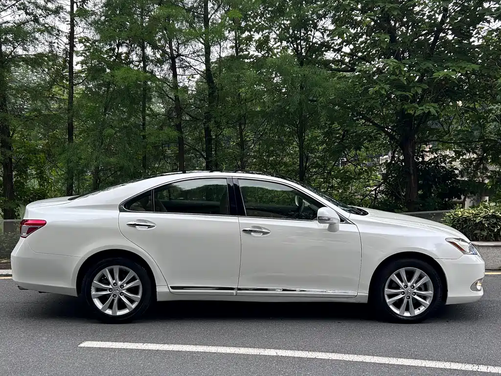 Lexus ES 2012 240 Special Limited Edition