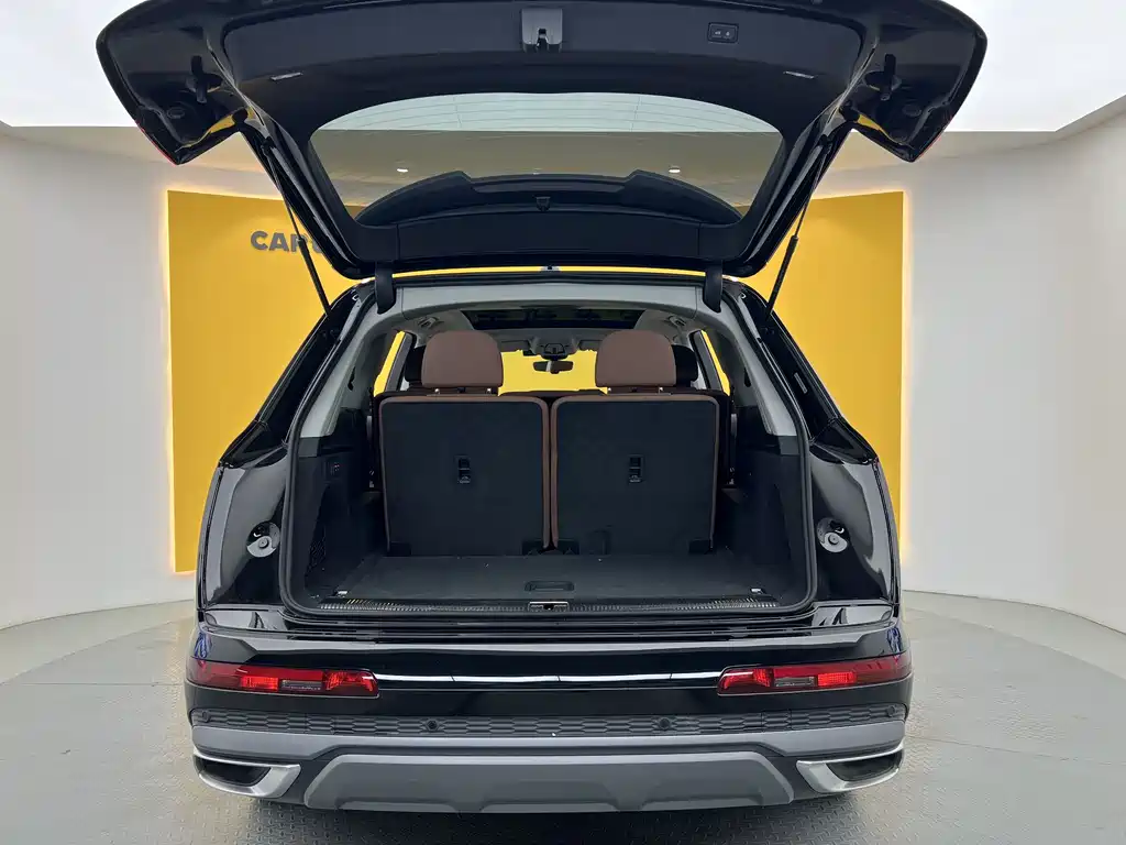 Audi Q7 2023 45 TFSI quattro S line