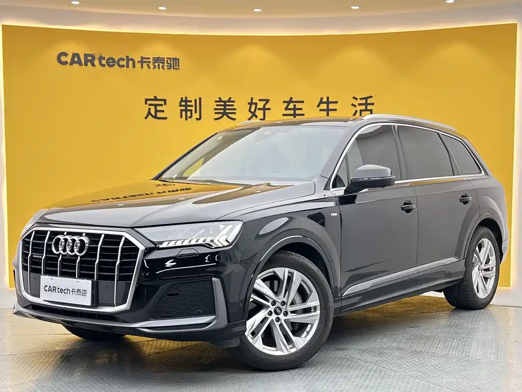 Audi Q7 2023 45 TFSI quattro S line