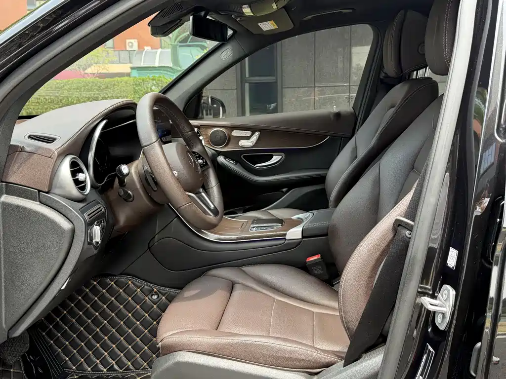 Mercedes-Benz GLC 300 L 4MATIC Dynamic Edition