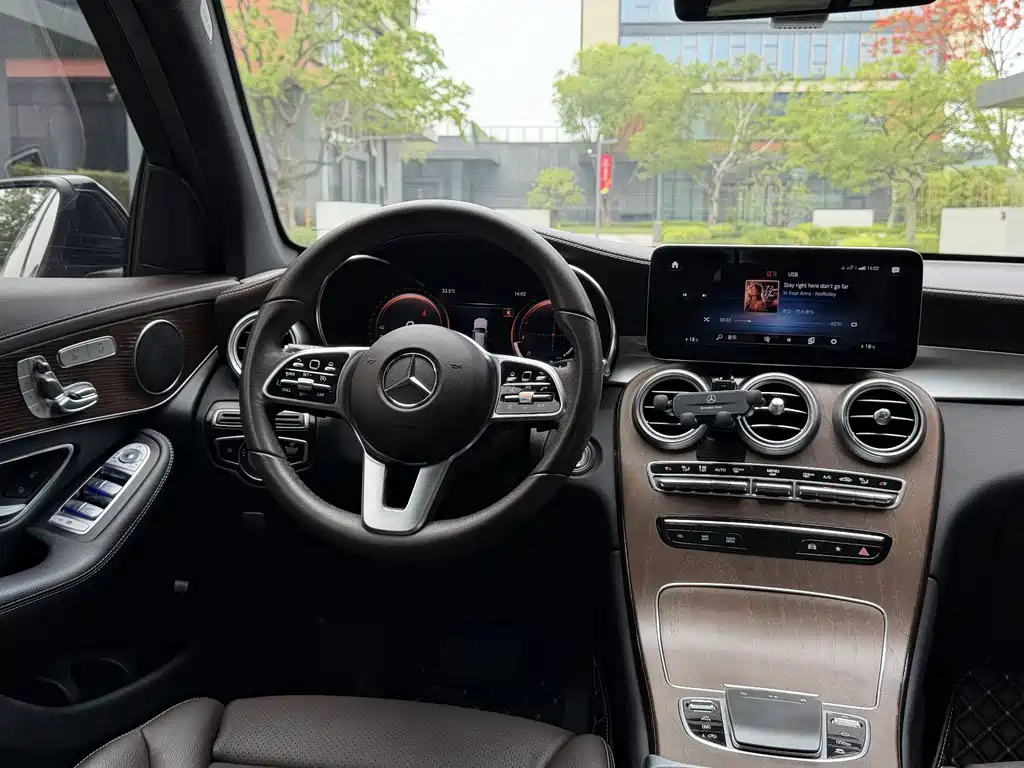 Mercedes-Benz GLC 300 L 4MATIC Dynamic Edition