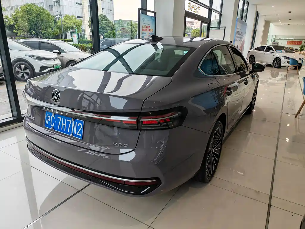 Volkswagen Passat 2025 Pro 380TSI Starry Sky Longzun Edition