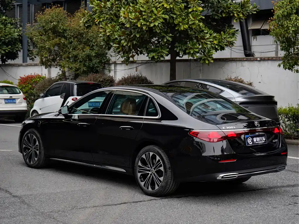 Mercedes-Benz E-Class 2026 E 300 L Luxury