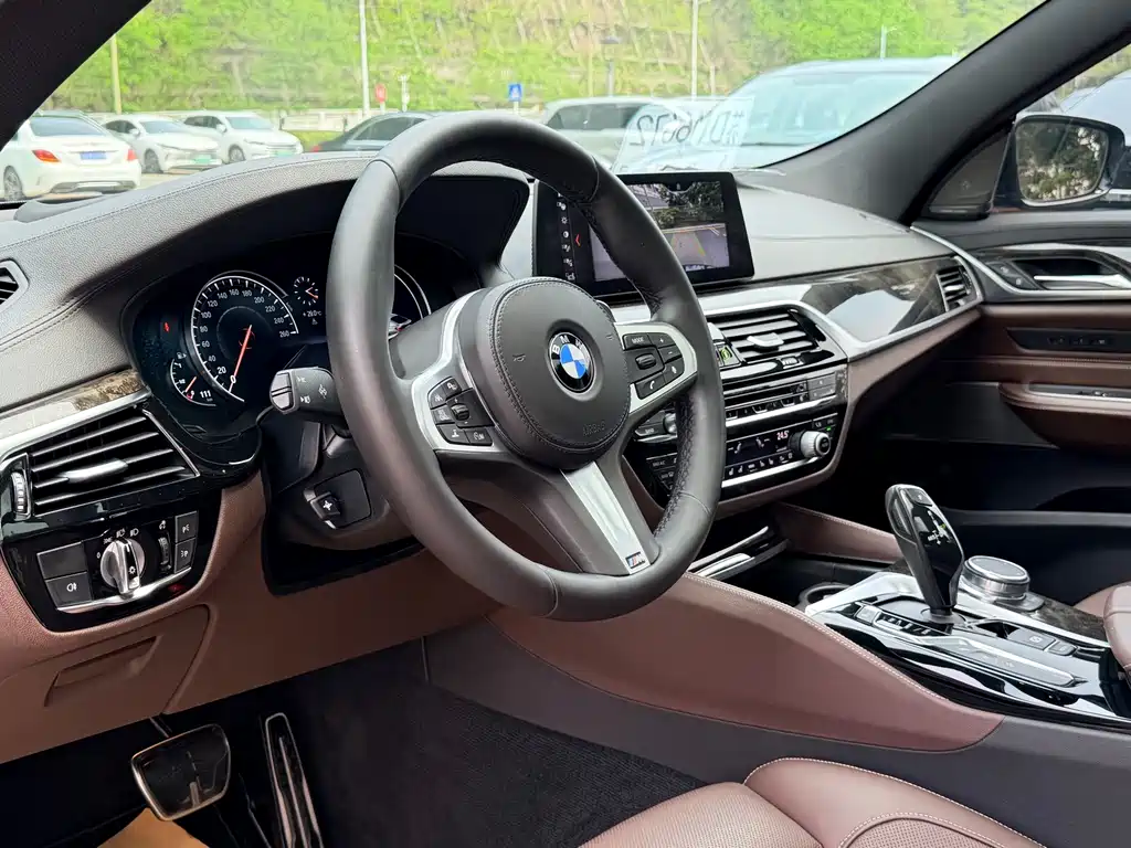 BMW 6 Series GT 2018 640i xDrive M Sport Package