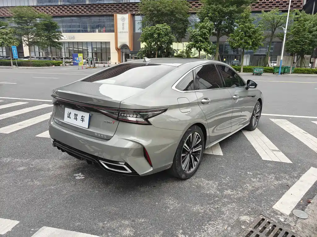Chery Arrizo 8 2022 1.6T DCT Yi