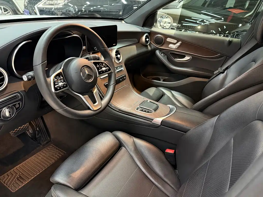 Mercedes-Benz GLC 2021 GLC 260 L 4MATIC Luxury