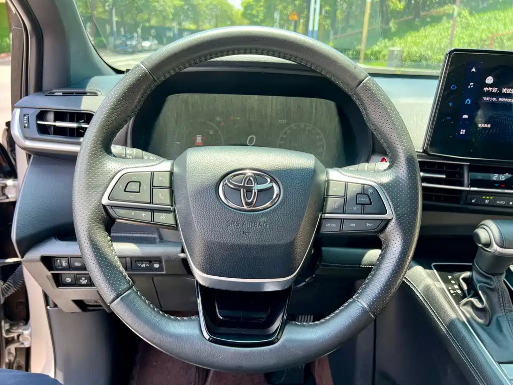 2021 Toyota Sienna Hybrid Platinum