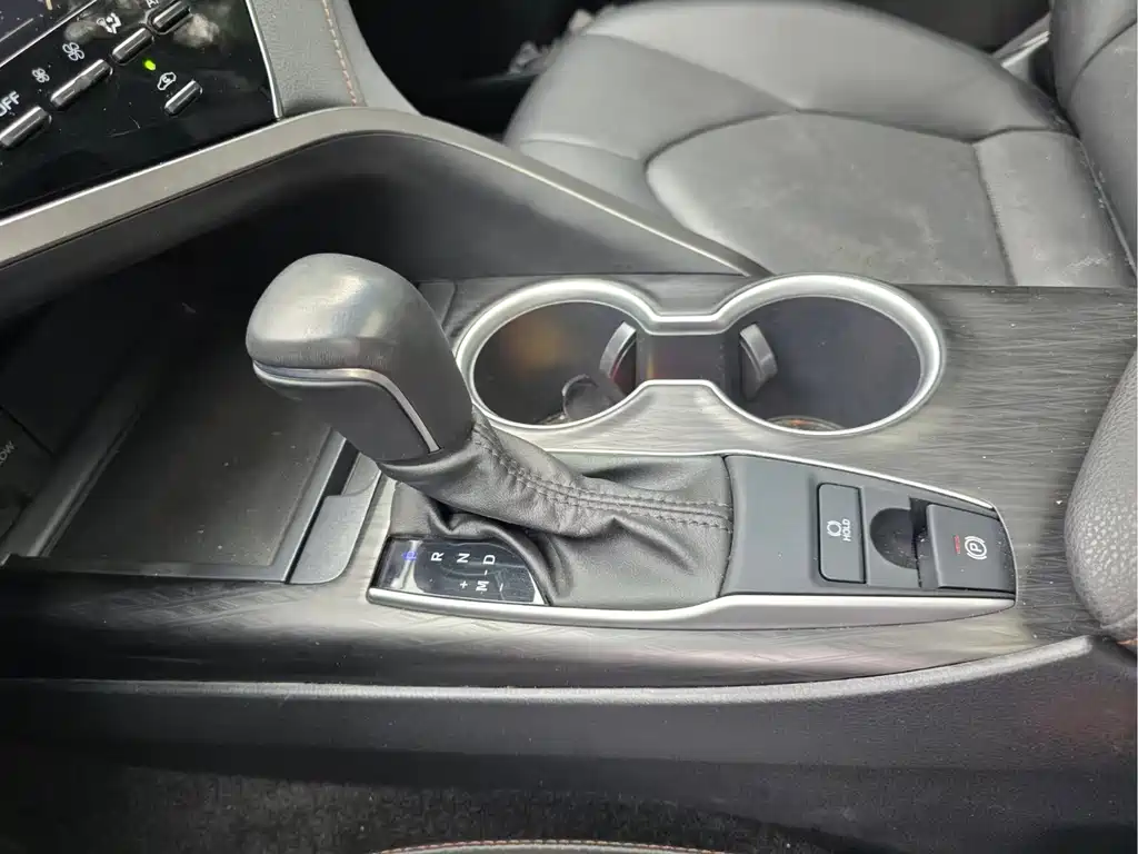 Camry 2023 2.0G Luxury Edition