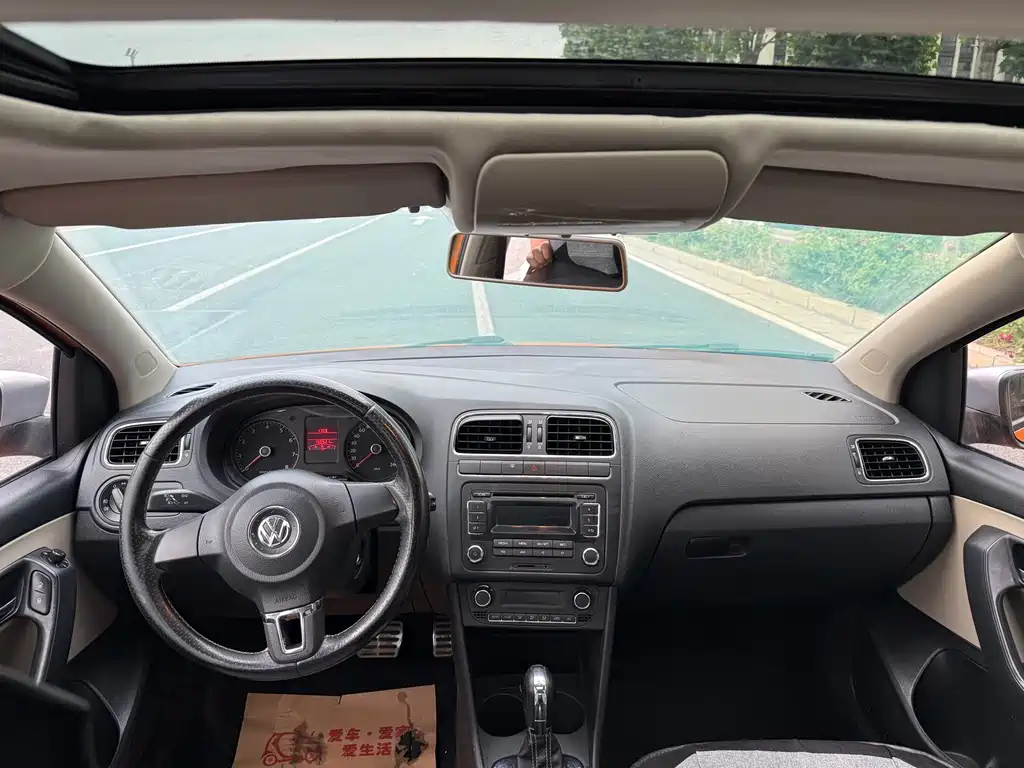 Volkswagen Cross Polo 2012 1.6L AT