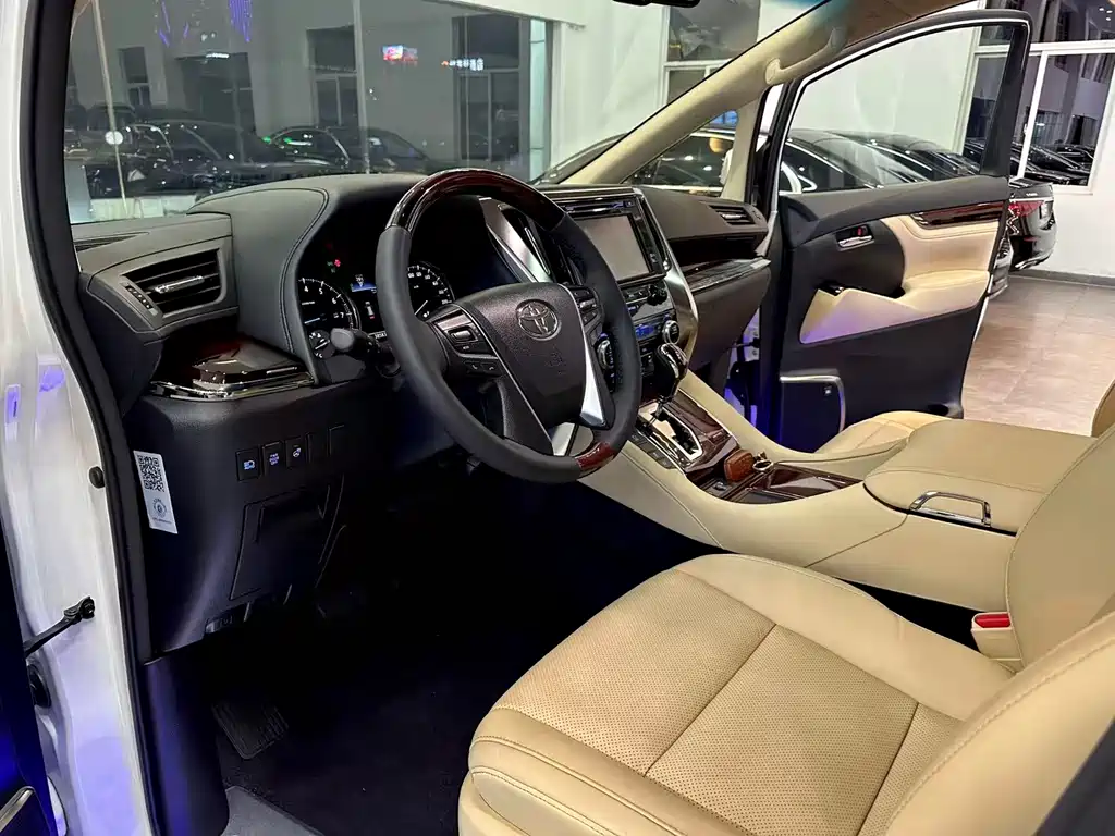 Alphard 2015 3.5L Luxury Edition