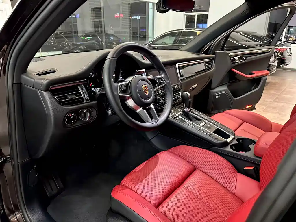 2021 Porsche Macan S 3.0T