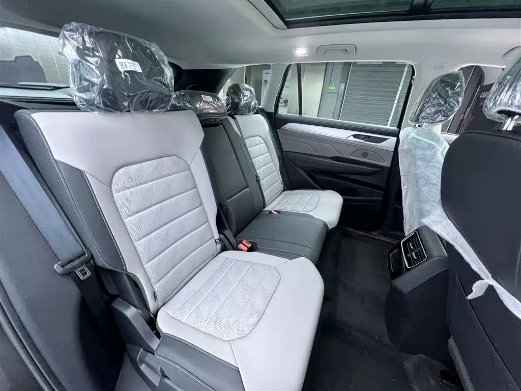 Tavendor 2025 330TSI Luxury Edition