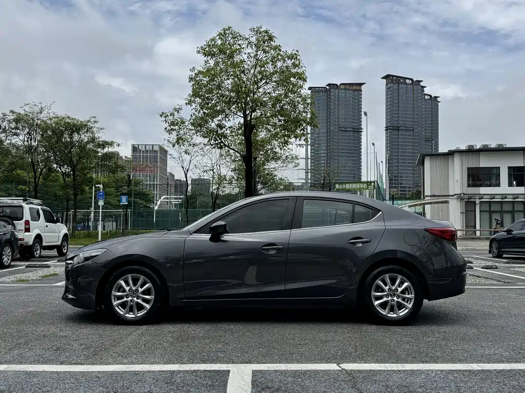 Mazda 3 Axela