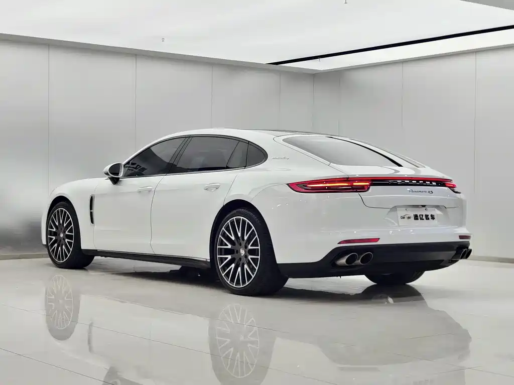 Porsche Panamera 4 Executive LWB 3.0T