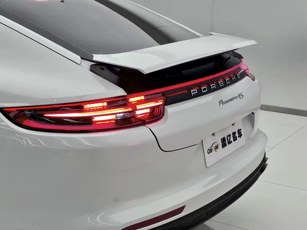 Porsche Panamera 4 Executive LWB 3.0T