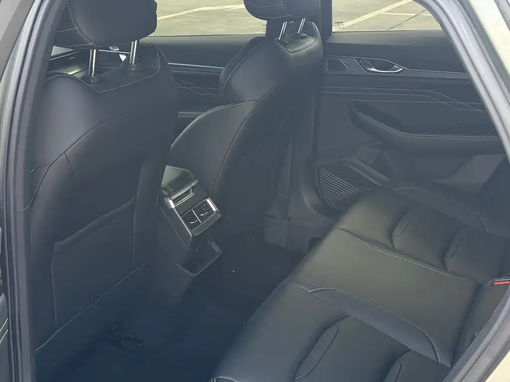 Geely Preface 2023 1.5TD Fuyao Edition