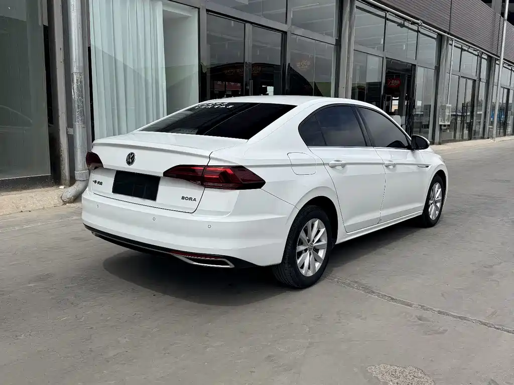 Bora 2020 1.5L Automatic Elite