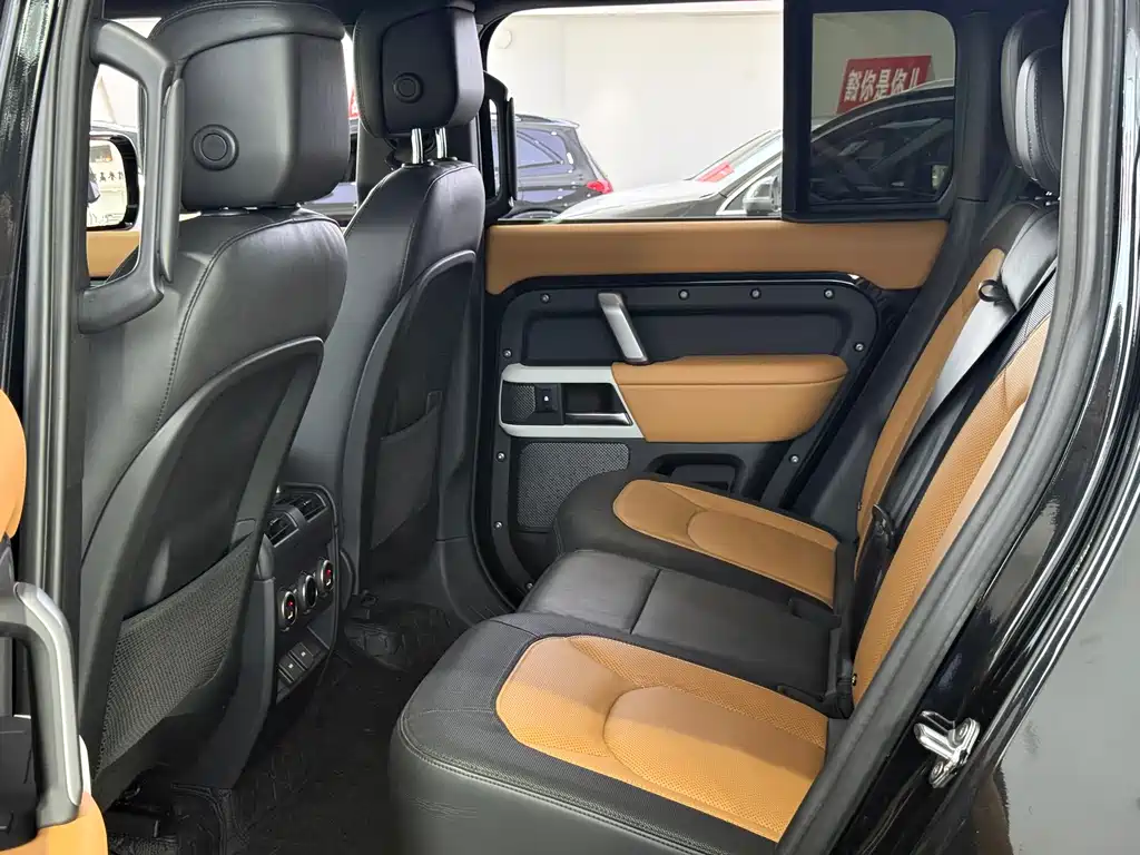 Land Rover Defender 2023 110 3.0T P400 X-DYNAMIC HSE