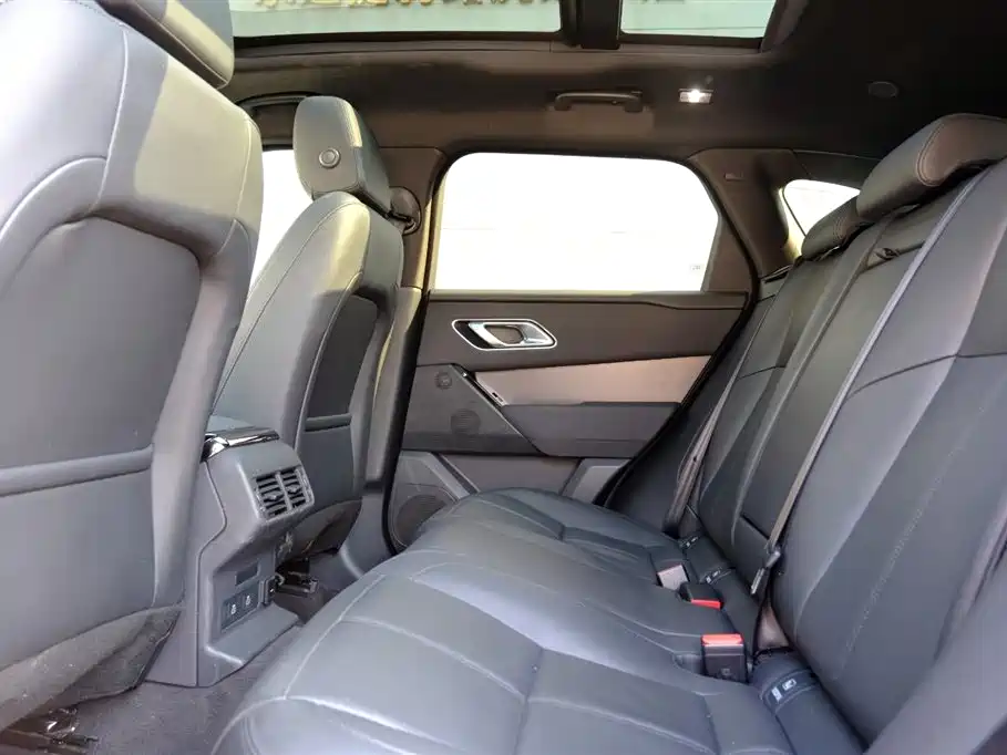 Range Rover Velar 2025 Dynamic SE