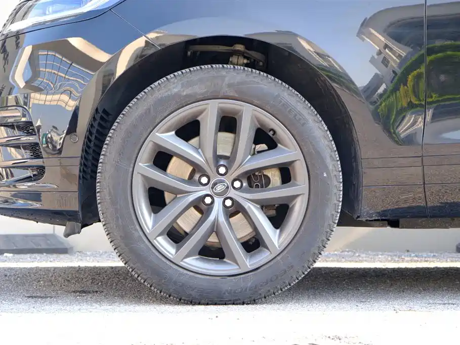 Range Rover Velar 2025 Dynamic SE