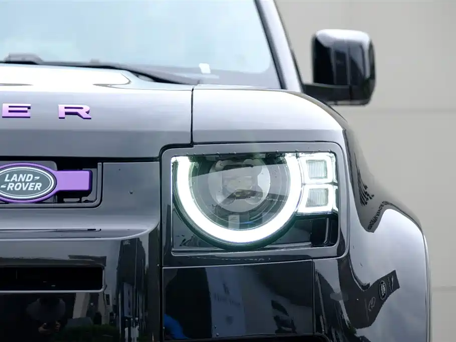Land Rover Defender 2025 90 3.0T P400 X-Dynamic HSE