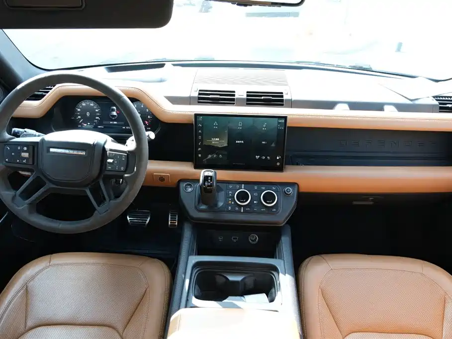 Land Rover Defender 2024 110 5.0T V8