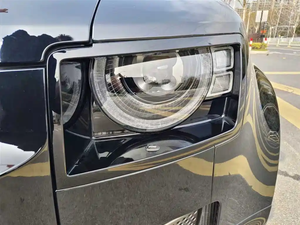Land Rover Defender 2025 130 3.0T P400 7-Seater Luxury Edition