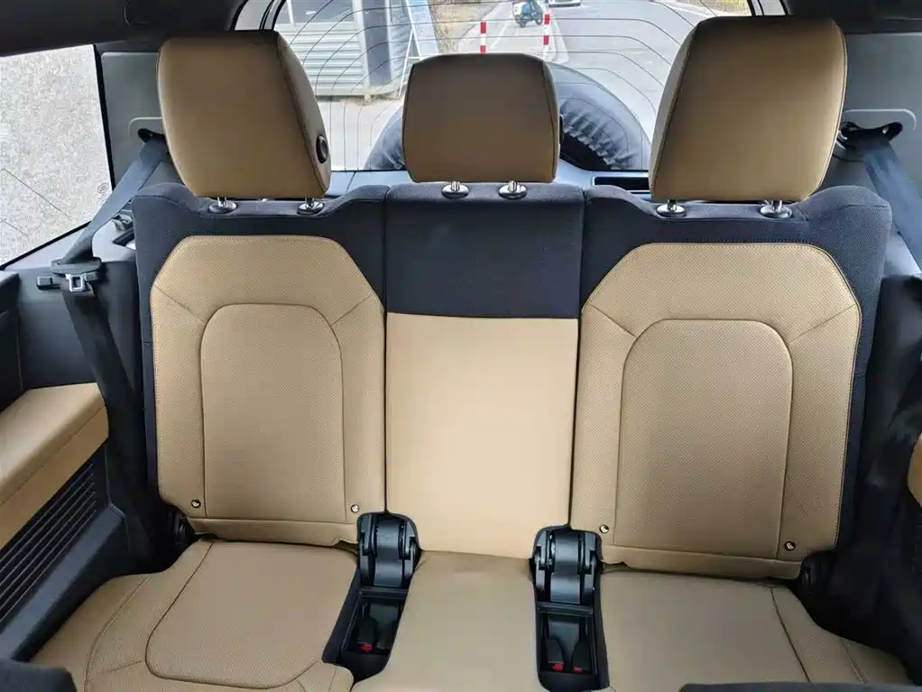 Land Rover Defender 2025 130 3.0T P400 7-Seater Luxury Edition