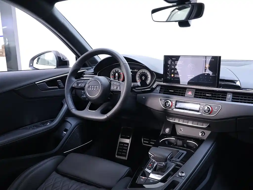 Audi A4L 2024 40 TFSI Luxury Dynamic Star Night Edition