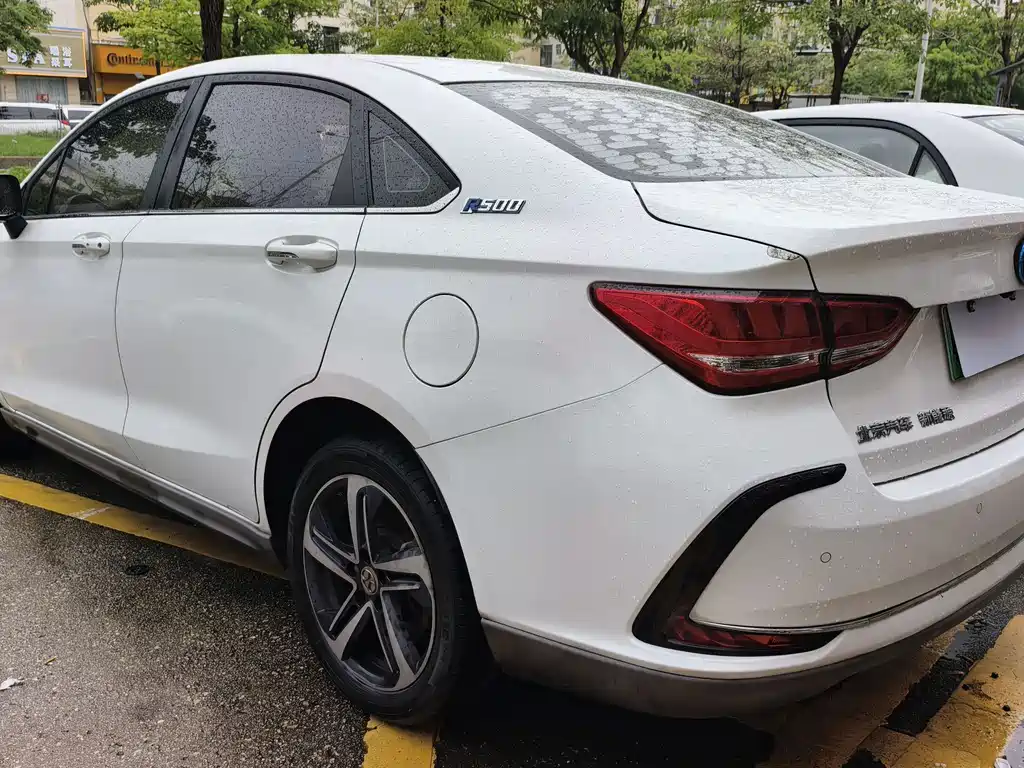 Beijing EU5 2019 R500 Zhifeng Edition