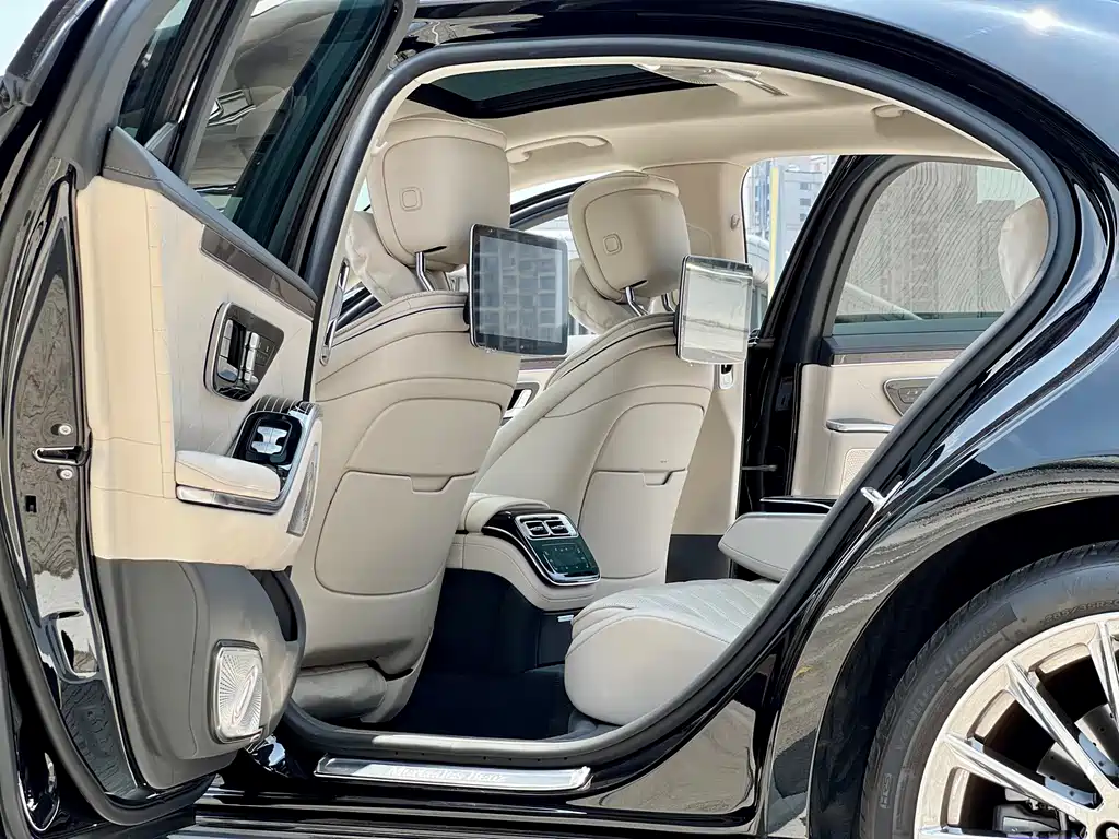 Mercedes-Benz S-Class 2025 S 580 L Canadian Version